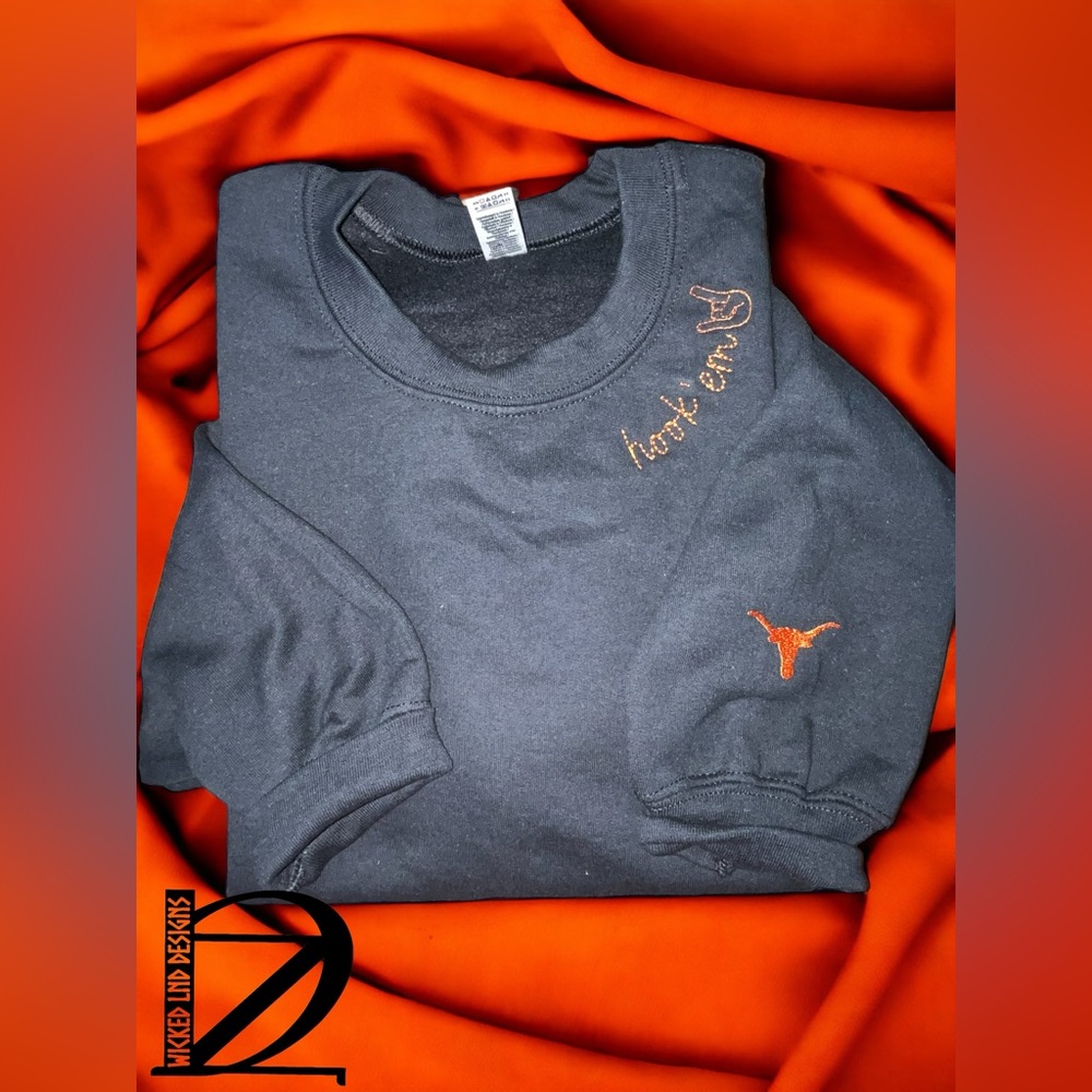 Embroidery sweater
